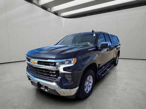 Used 2023 Chevrolet Silverado 1500 LT image 1