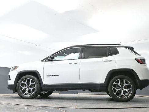 Used 2025 Jeep Compass Limited AWD/4WD image 51