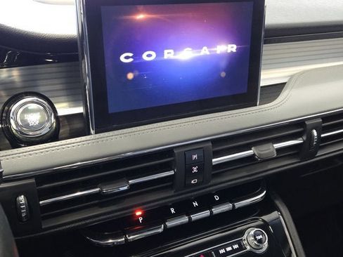 Used 2022 Lincoln Corsair Premium AWD w/ Premium Package image 25