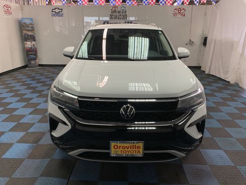 Used 2024 Volkswagen Taos SE image 8