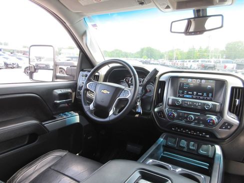 Used 2016 Chevrolet Silverado 2500 LTZ w/ Duramax Plus Package AWD/4WD image 26