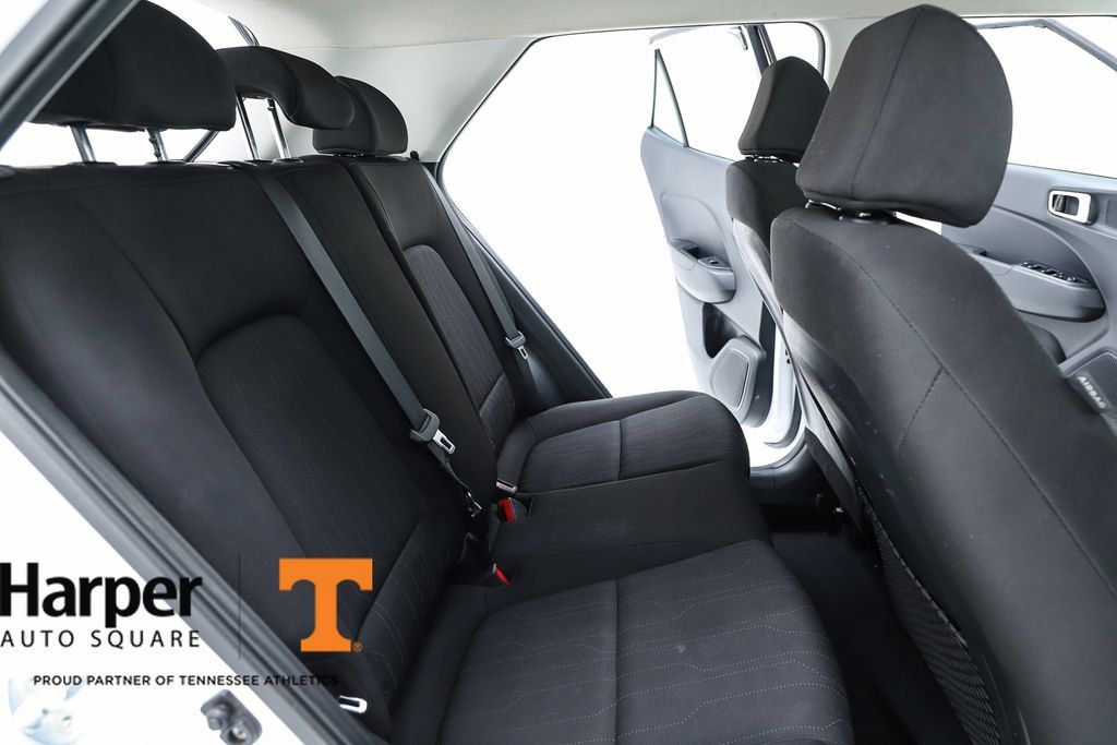 Used 2021 Hyundai Venue SE FWD image 35