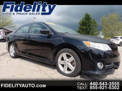 Used 2014 Toyota Camry SE w/ Moonroof Package