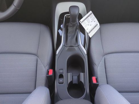 Used 2026 Toyota Corolla SE FWD image 24