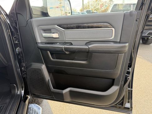 Used 2019 RAM 2500 Big Horn image 29