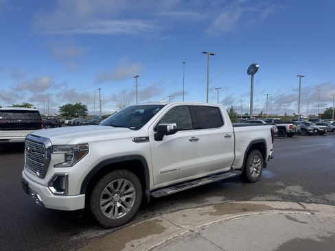 Used 2019 GMC Sierra 1500 Denali w/ Technology Package AWD/4WD image 2