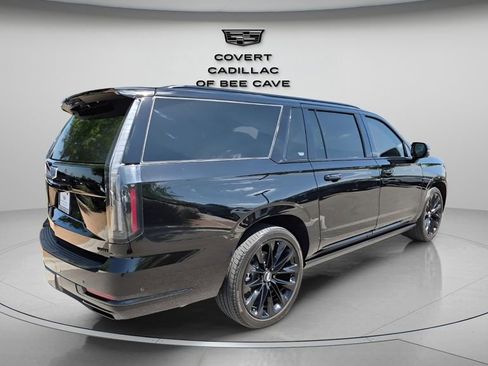 Certified 2026 Cadillac Escalade ESV Platinum Sport w/ LPO, ONYX Package image 9