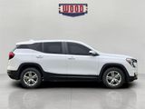 Used 2022 GMC Terrain SLE image 2