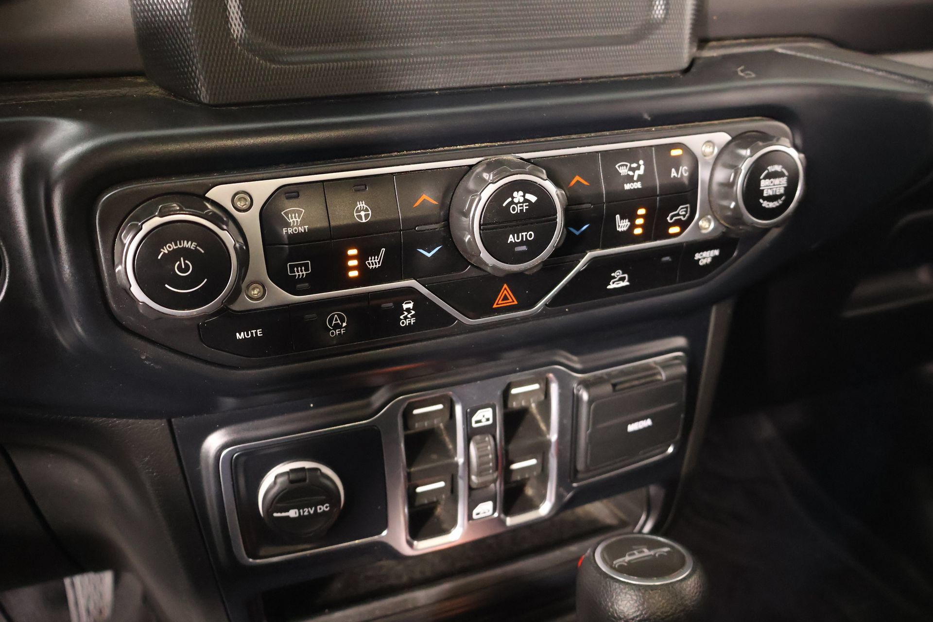 Used 2023 Jeep Gladiator Sport AWD/4WD image 7