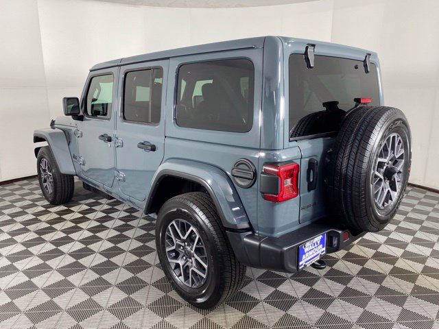 Used 2026 Jeep Wrangler Unlimited Sahara AWD/4WD image 10
