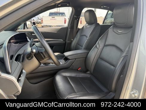 Used 2025 Cadillac XT4 Premium Luxury FWD image 33