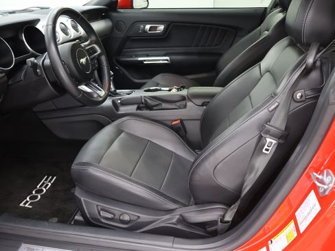 Used 2020 Ford Mustang GT Premium RWD image 8