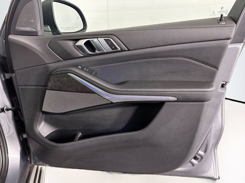 Used 2024 BMW X5 sDrive40i w/ Premium Package image 34