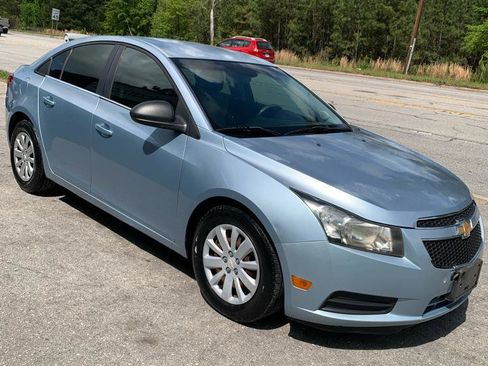 Used 2011 Chevrolet Cruze LS w/ Connectivity Package image 3