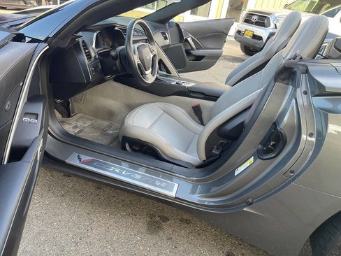 Used 2015 Chevrolet Corvette Stingray 2dr Convertible w/1LT image 33