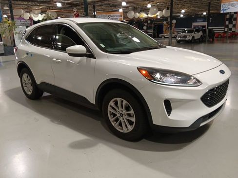 Used 2020 Ford Escape SE AWD/4WD image 6