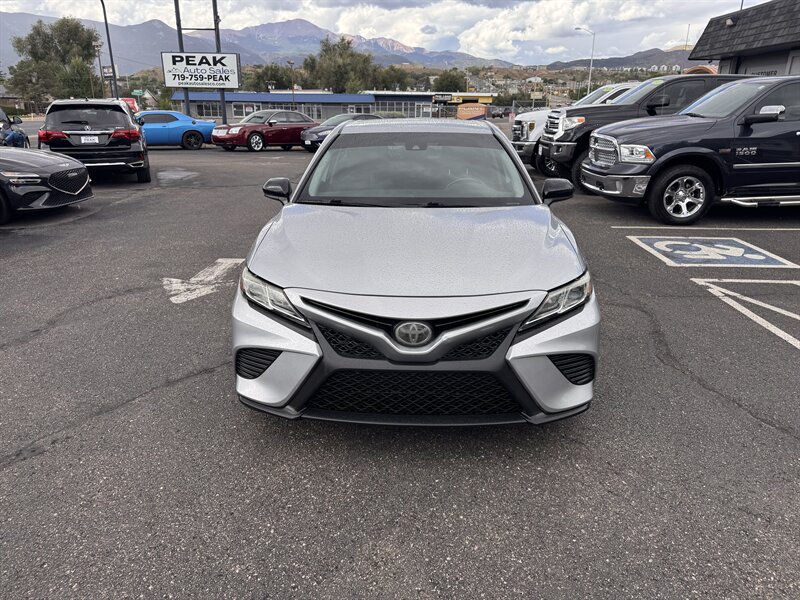 Used 2019 Toyota Camry SE FWD image 2
