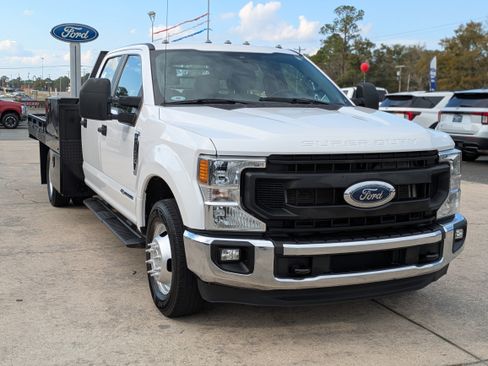 Used 2021 Ford F350 XL w/ Power Equipment Group image 4
