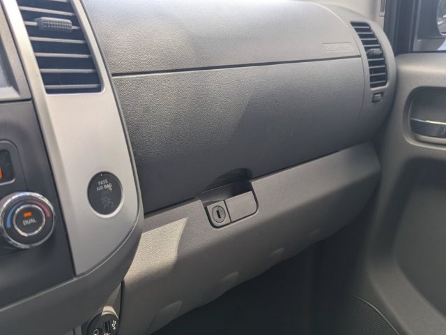Used 2020 Nissan Frontier SV w/ Midnight Edition Floor Mats RWD image 28