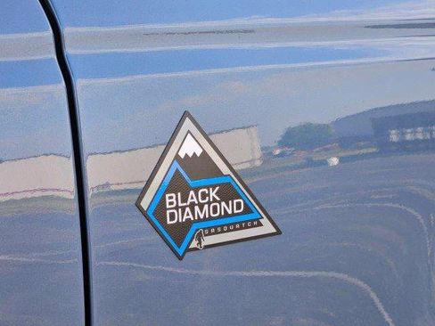 New 2024 Ford Bronco Black Diamond image 9