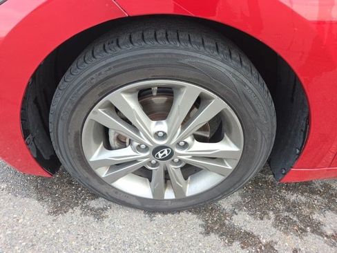 Used 2017 Hyundai Elantra Value Edition FWD image 21