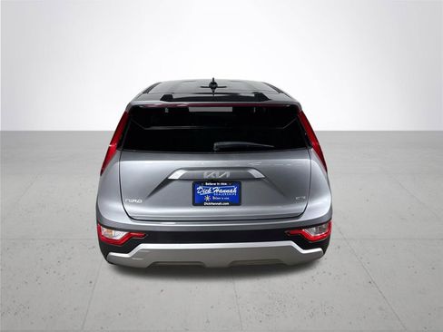 Certified 2024 Kia Niro LX FWD image 8