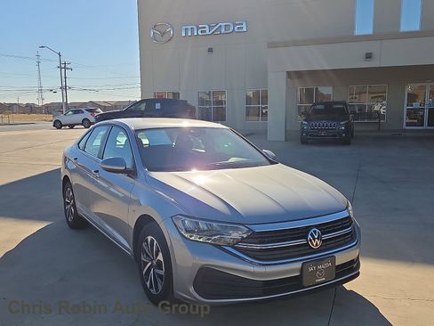 Used 2024 Volkswagen Jetta S image 1