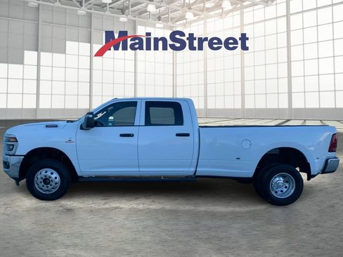 New 2026 RAM 3500 Tradesman image 2