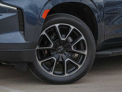 Used 2021 Chevrolet Tahoe RST image 2