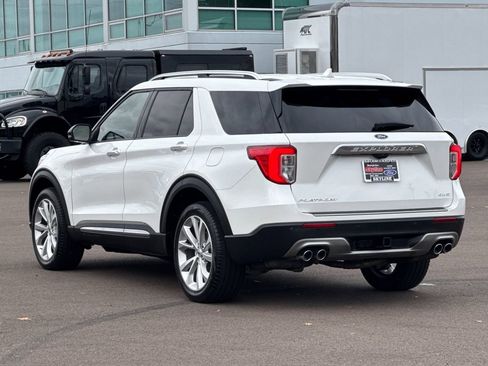 Certified 2023 Ford Explorer Platinum w/ Technology Package image 5