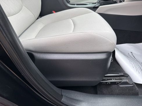 Used 2023 Toyota Corolla Cross LE w/ Moonroof Package image 26