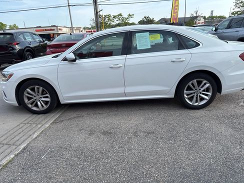 Used 2020 Volkswagen Passat 2.0T SE FWD image 4