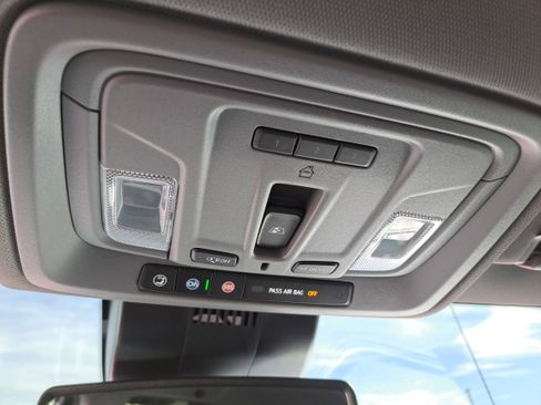 Used 2024 GMC Sierra 1500 SLE w/ Preferred Package image 25