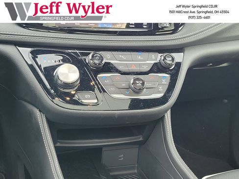 New 2026 Chrysler Pacifica Limited w/ S Appearance Package image 12