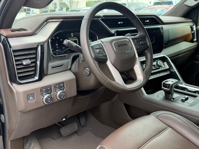 Used 2025 GMC Sierra 1500 Denali AWD/4WD image 13