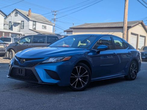 Used 2018 Toyota Camry SE image 11