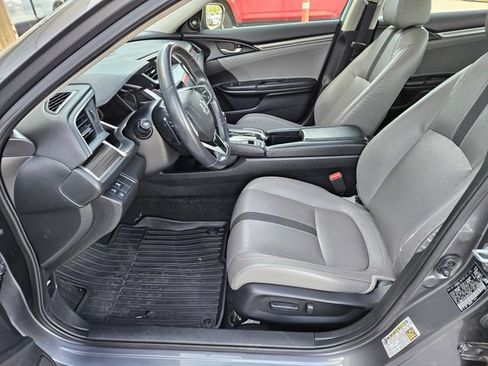 Used 2019 Honda Civic Touring image 12