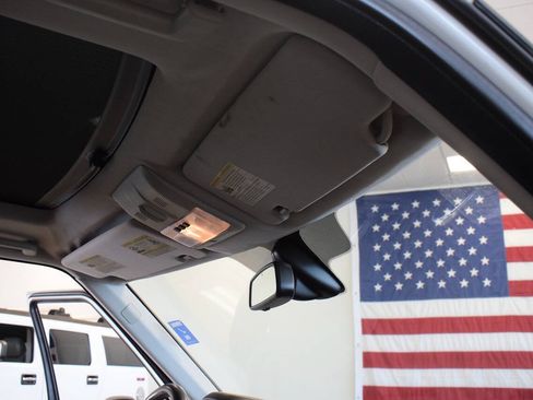 Used 2012 Land Rover LR4 HSE LUX AWD/4WD image 24