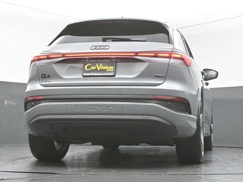 Used 2025 Audi Q4 e-tron Premium Plus w/ Premium Plus AWD/4WD image 45