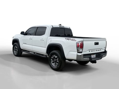 Used 2022 Toyota Tacoma TRD Off-Road image 3