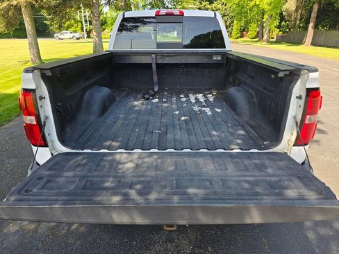 Used 2015 GMC Sierra 3500 Denali w/ Duramax Plus Package AWD/4WD image 15