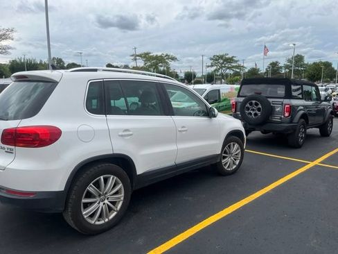 Used 2012 Volkswagen Tiguan SE AWD/4WD image 4