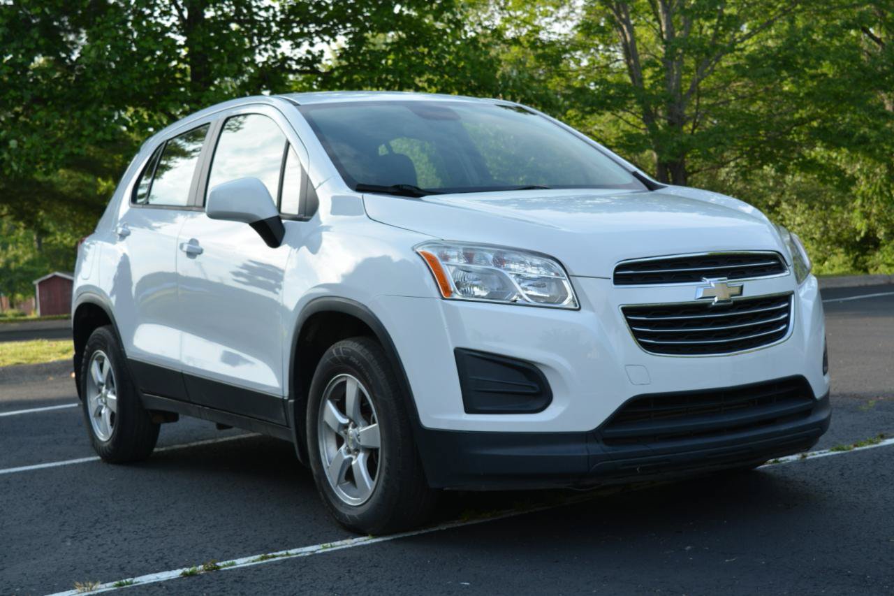 Used 2016 Chevrolet Trax LS w/ LPO, Protection Package AWD/4WD image 3