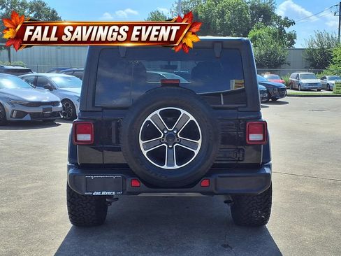 Used 2023 Jeep Wrangler Unlimited Sahara AWD/4WD image 8