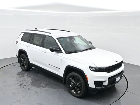 New 2025 Jeep Grand Cherokee L Laredo image 60