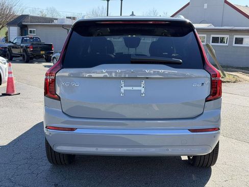 New 2026 Volvo XC90 B6 Ultra w/ Protection Package image 20
