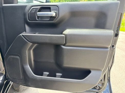 Used 2021 Chevrolet Silverado 1500 Custom Trail Boss w/ Midnight Edition AWD/4WD image 15