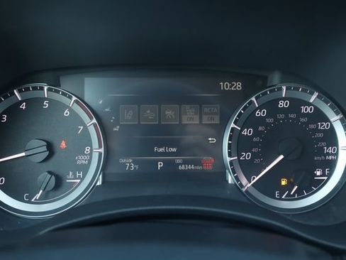 Used 2024 Toyota Highlander LE AWD/4WD image 16