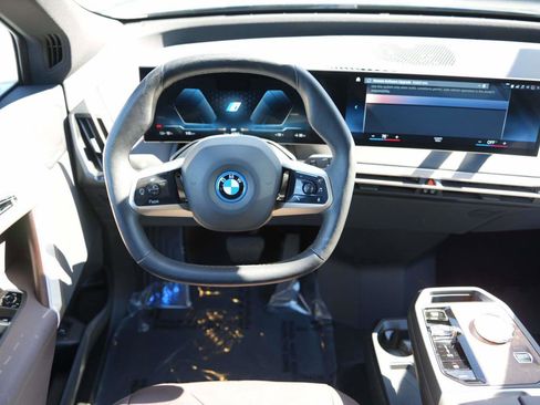 Used 2023 BMW iX xDrive50 w/ Premium Package image 7