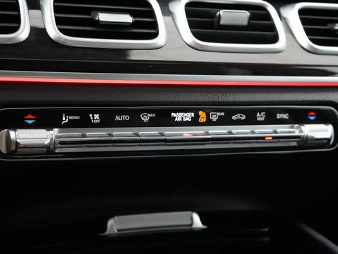 Used 2021 Mercedes-Benz GLE 350 4MATIC image 19